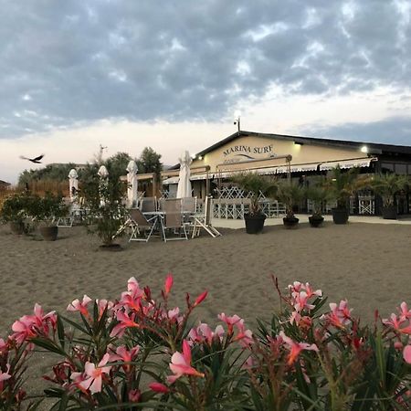 Marina Surf Hotel Năvodari Buitenkant foto