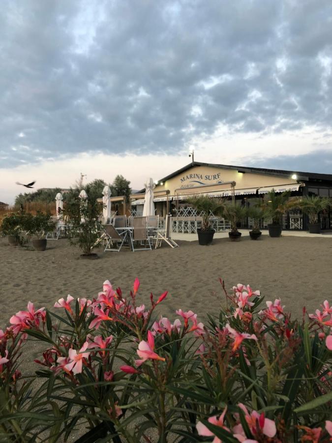 Marina Surf Hotel Năvodari Buitenkant foto